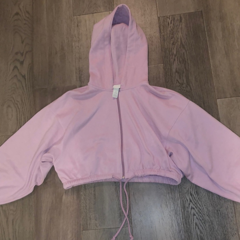 Pink cropped hoodie (H&M)